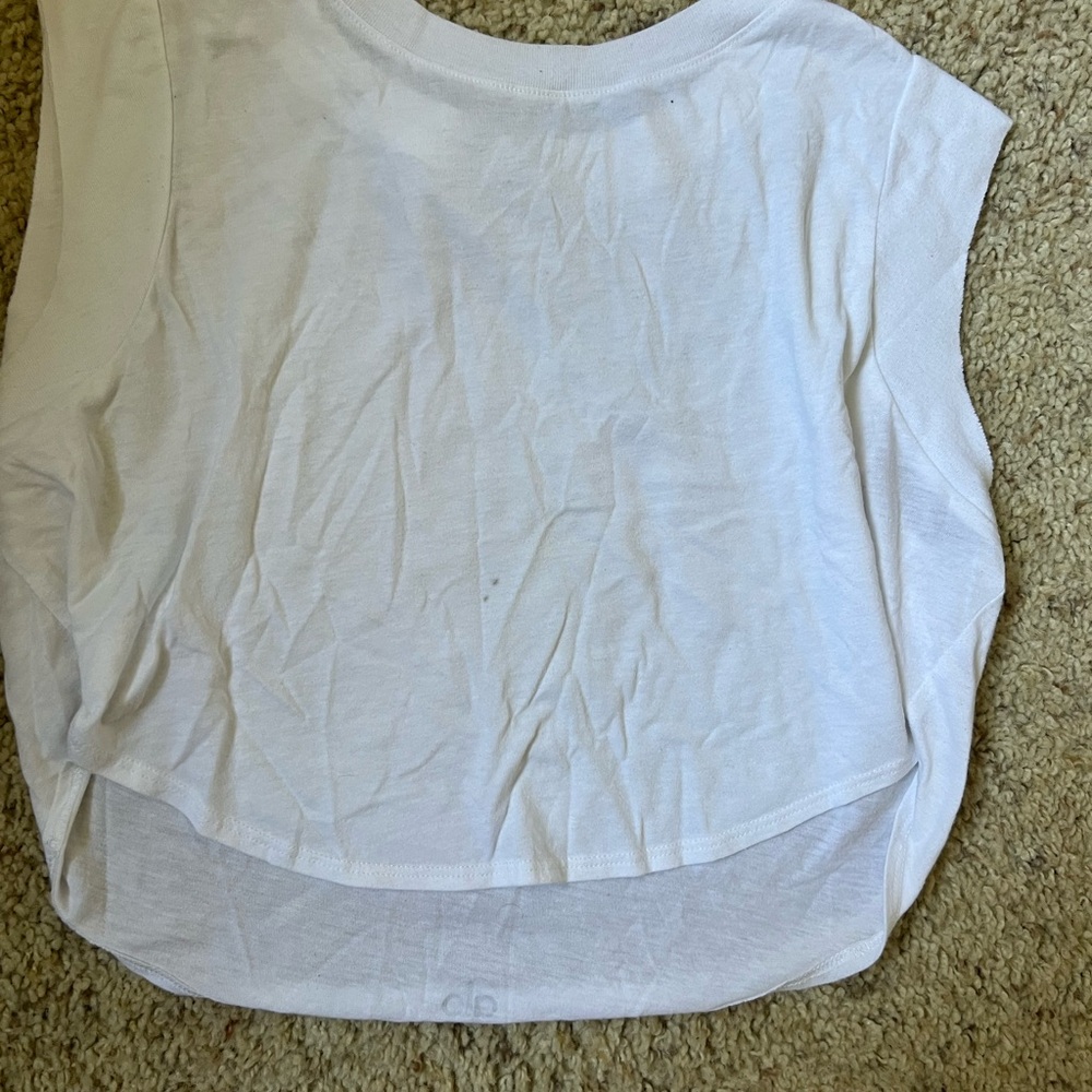 Women's White Sleeveless Top